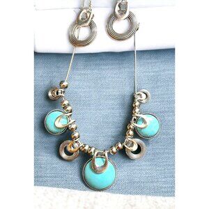 Very Nice Silver Southwestern Turquoise Statement Necklace w Matching Earrings